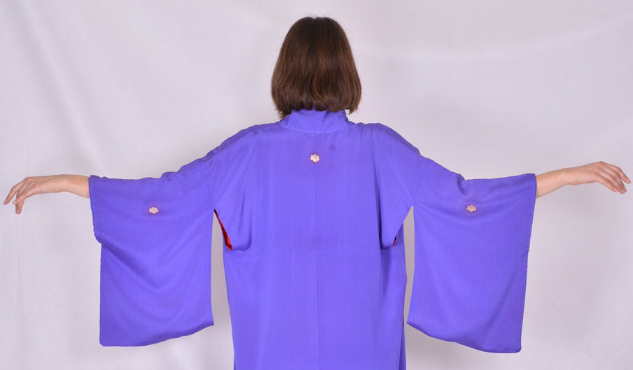 We have launched the online sale of Kimonos & Haoris (Kimono jacket)