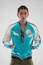 Cargar imagen en el visor de la galería, Sukajan Japanese Jacket Satin Reversible Moon Crane