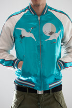 Cargar imagen en el visor de la galería, Sukajan Japanese Jacket Satin Reversible Moon Crane