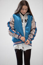 Cargar imagen en el visor de la galería, Sukajan Japanese Jacket Satin Reversible Crane Moon Wave