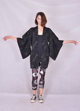 Cargar imagen en el visor de la galería, Haori Kimono Jacket Sukashi  Kaede Vintage Black