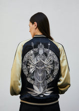 Cargar imagen en el visor de la galería, Sukajan Japanese Jacket Satin Reversible Senjyu Kannon